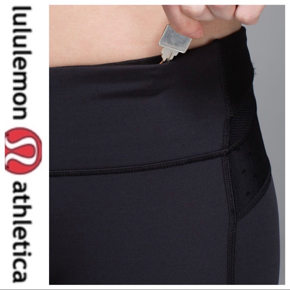 💕SALE💕 Lululemon Black Just Breathe Crops - Picture 9 of 15